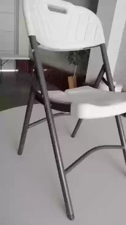 Стул пластиковый складной 