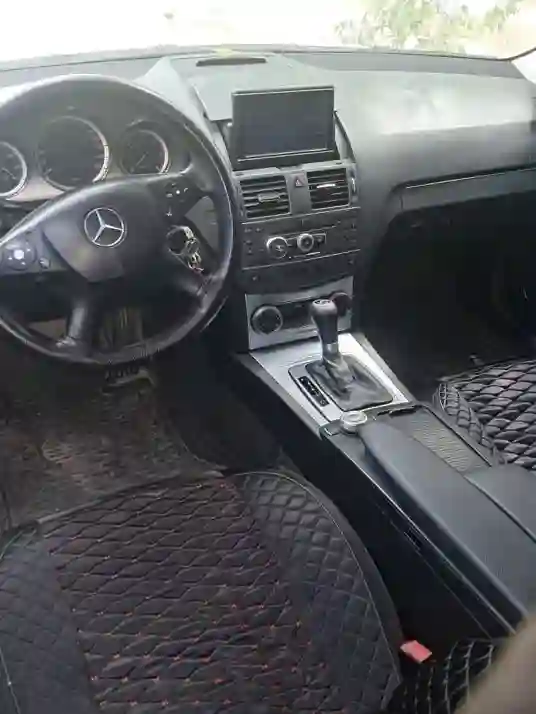 Mercedes-benz C class 2011
