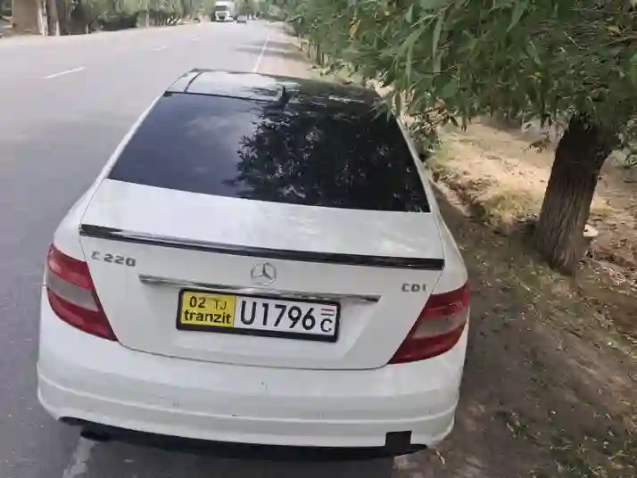 Mercedes-benz C class 2011