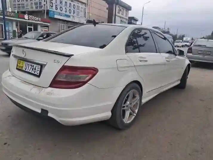 Mercedes-benz C class 2011