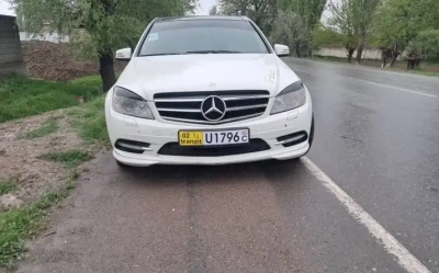 Mercedes-benz C class 2011