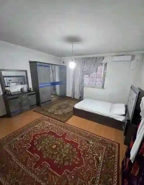 2 этажный, 9-комн. дом, 300 м², 6 соток, Фирдавси, район мясокомбинат