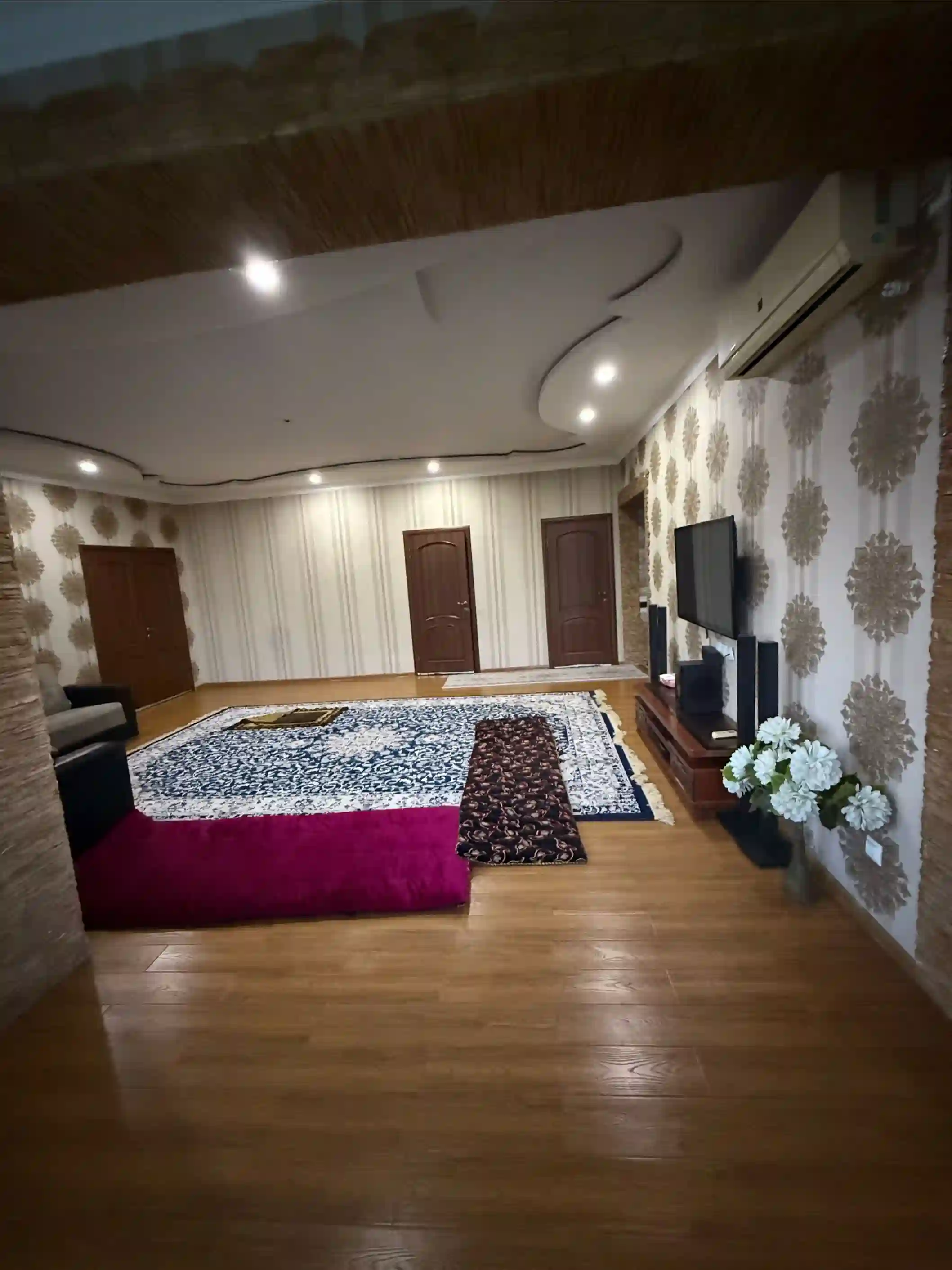 2 этажный, 8-комн. дом, 400 м², 500 соток, Фирдавси