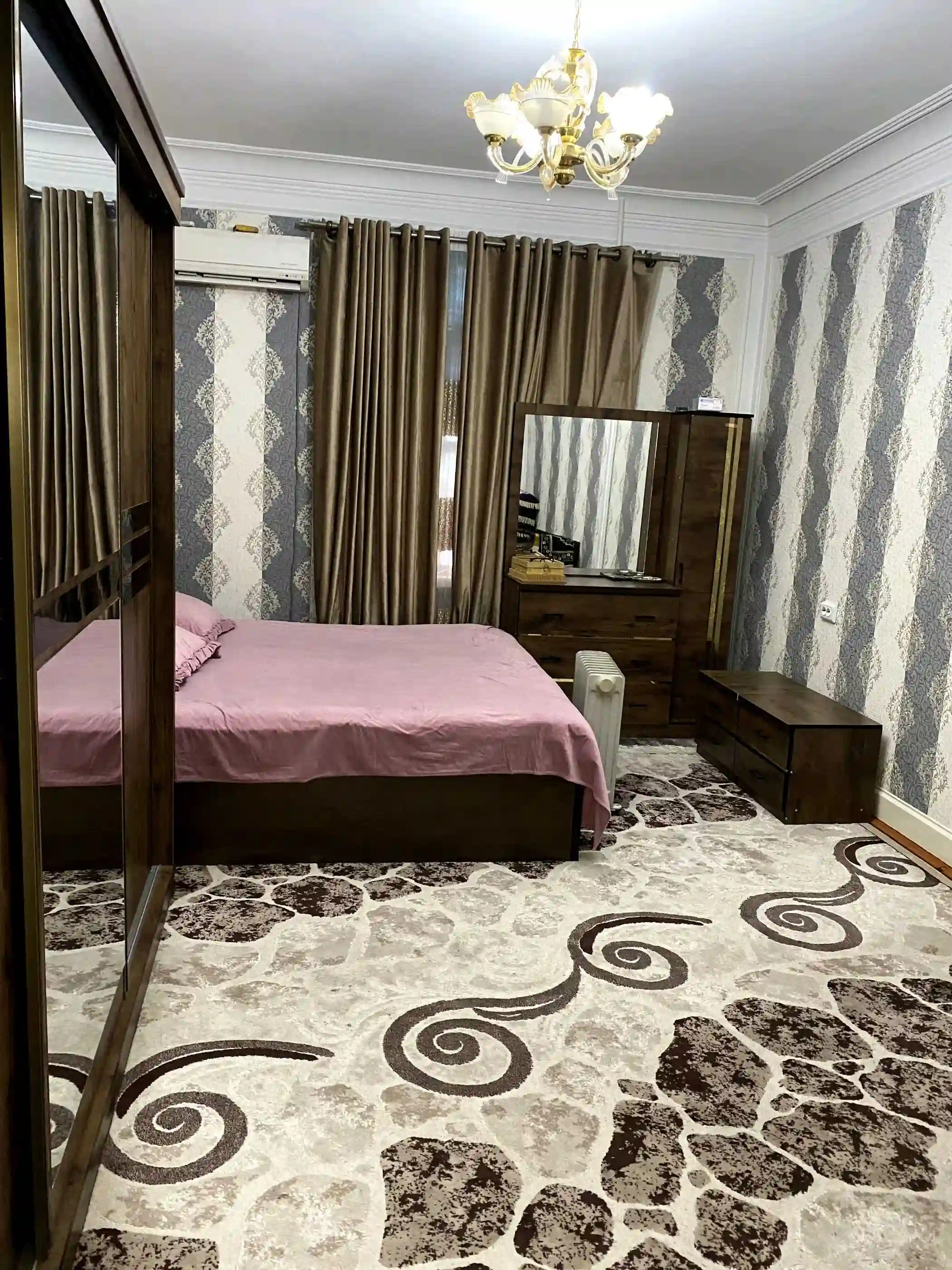 3 этажный, 14-комн. дом, 550 м², в центре города Куляб