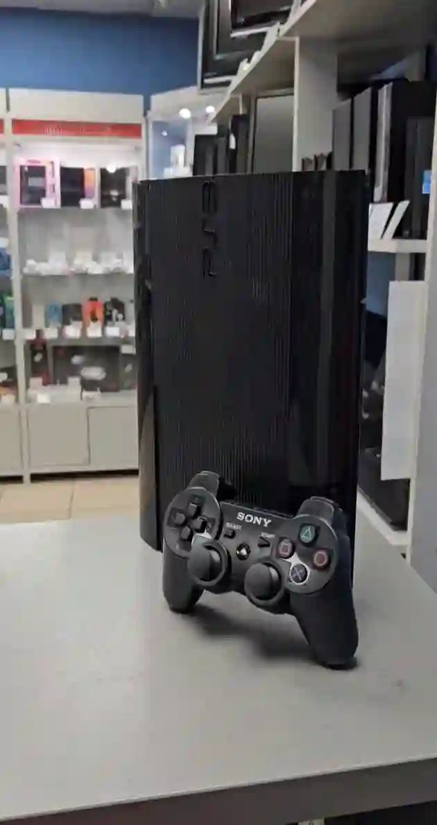 PlayStation 3 syper slim 