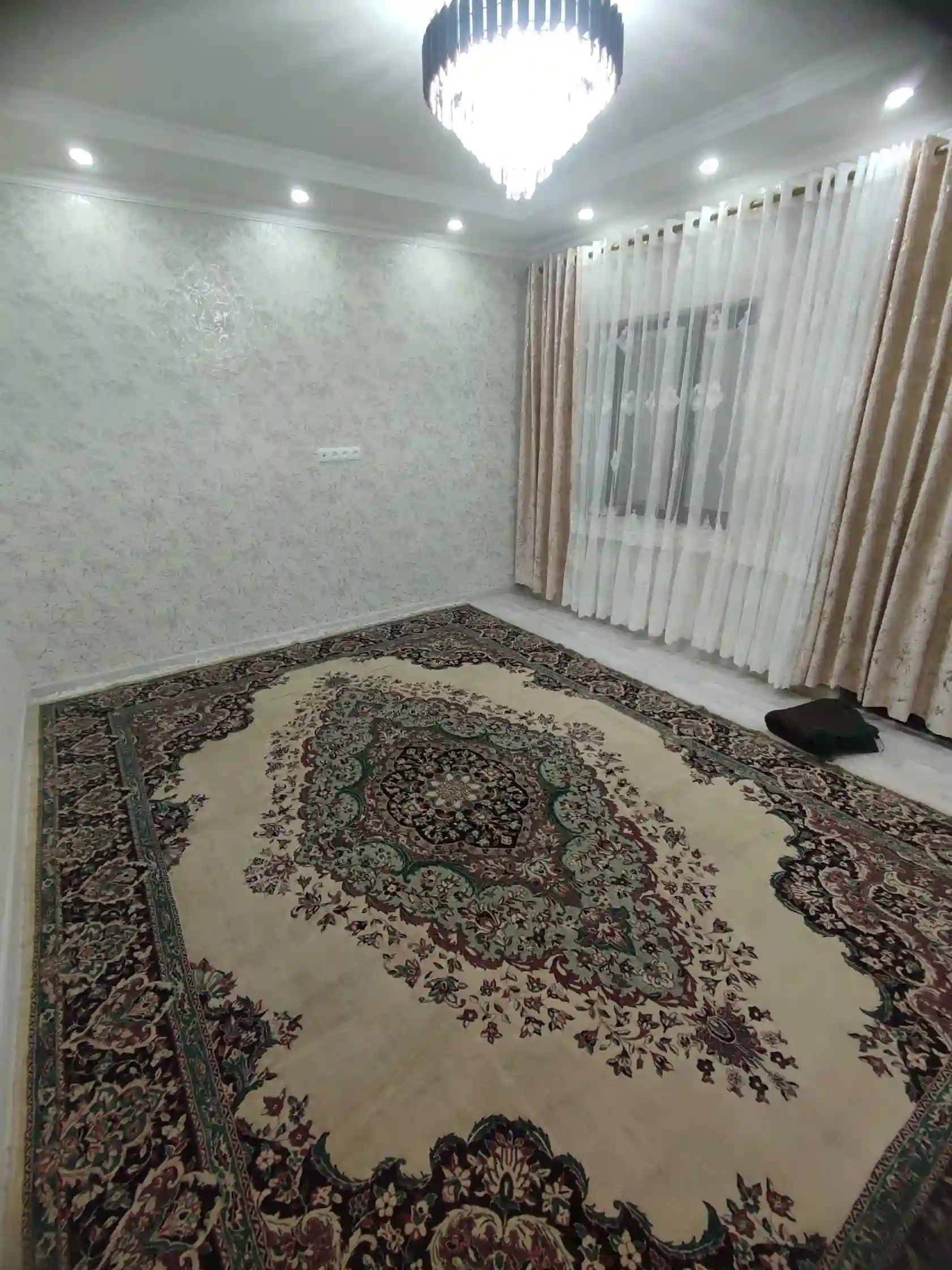 1 этажный, 3-комн. дом, 1382 м², 138 соток, ш Бохтар