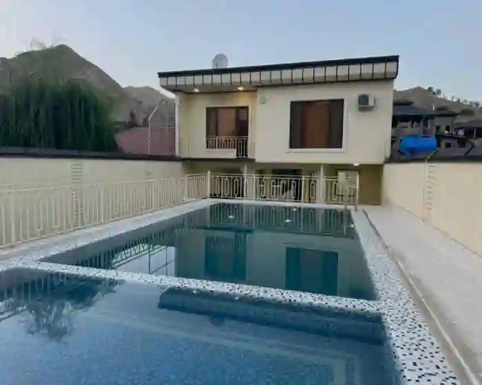 2 этажный, 7-комн. дом, 245 м², 8 соток, Норак