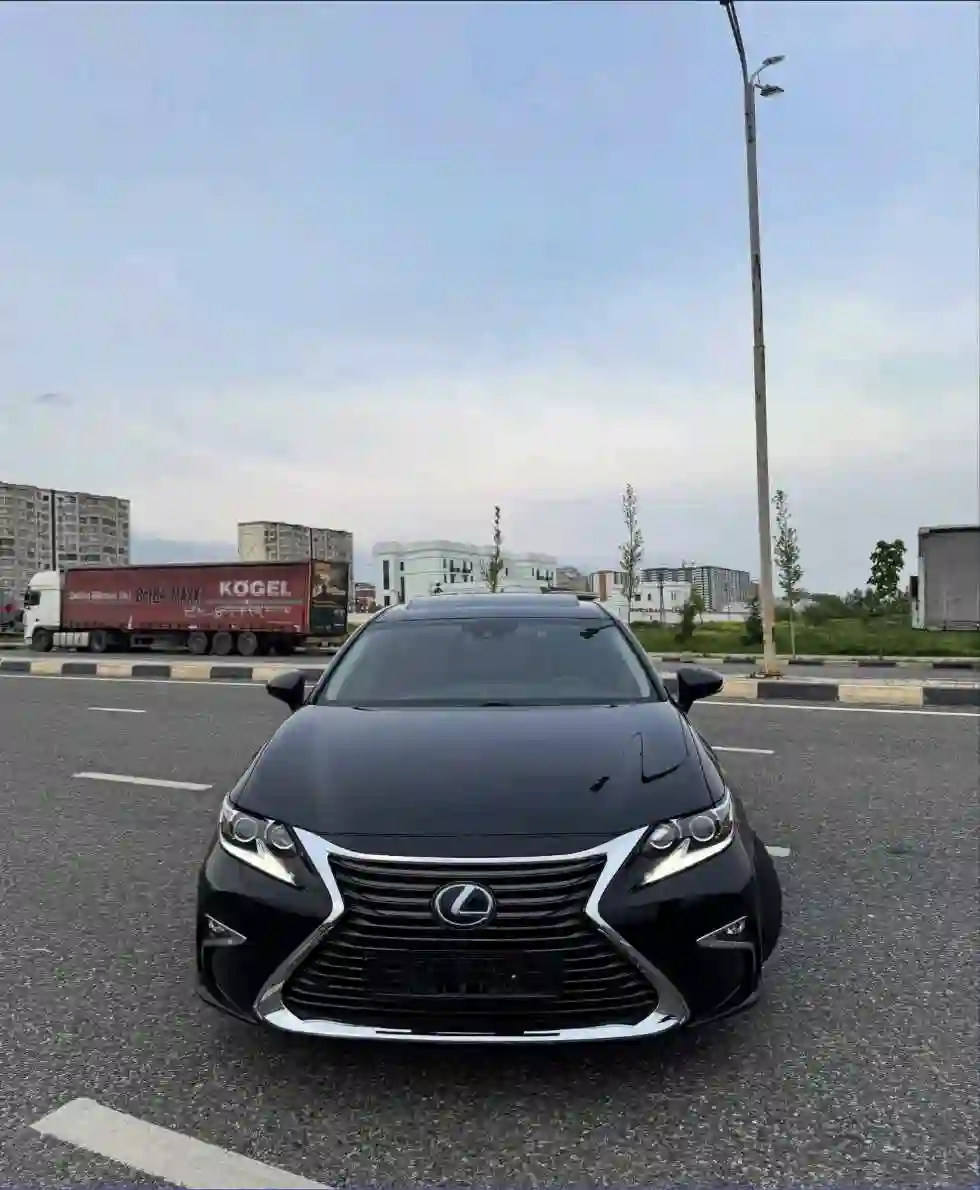 Lexus Es series 2016