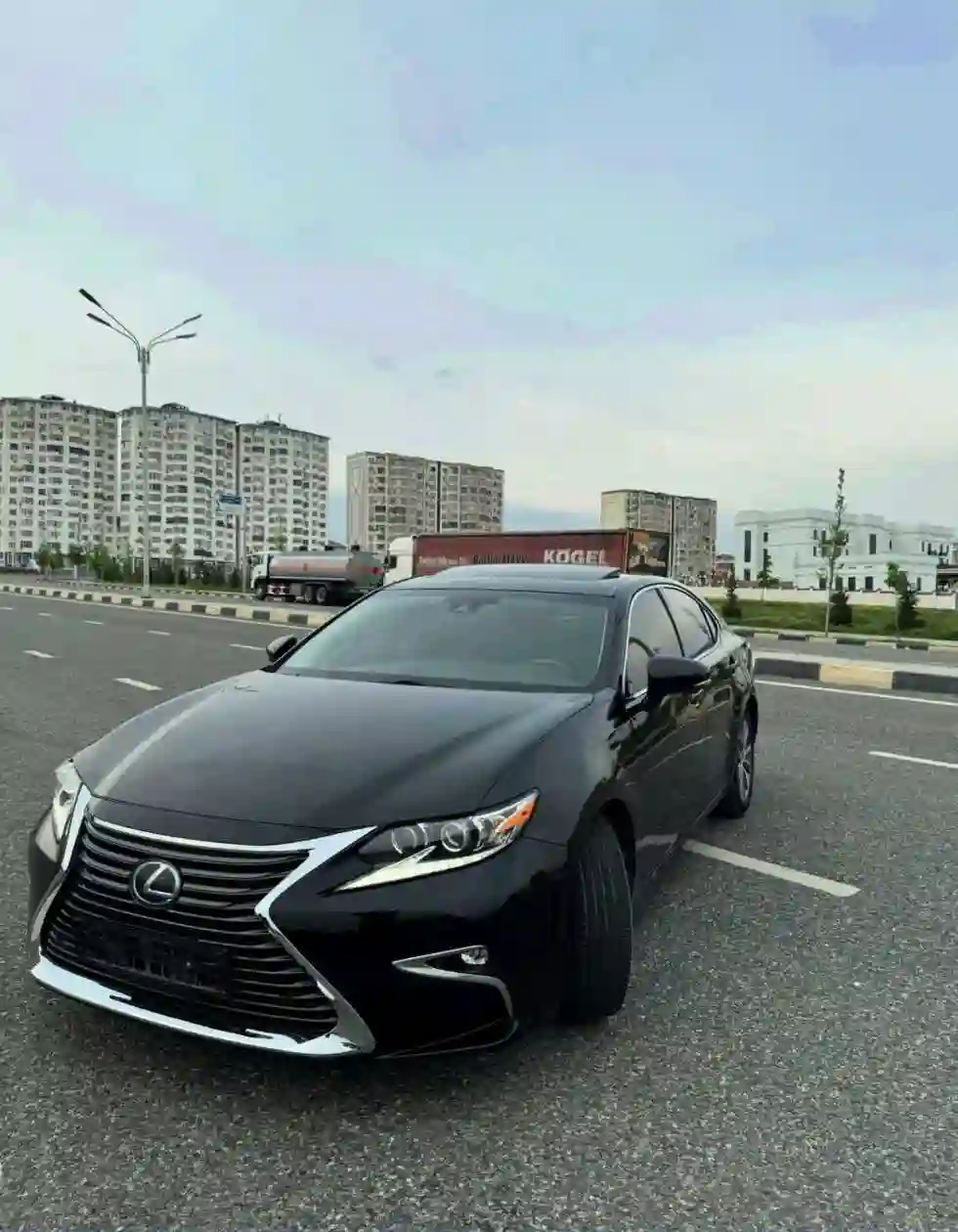 Lexus Es series 2016