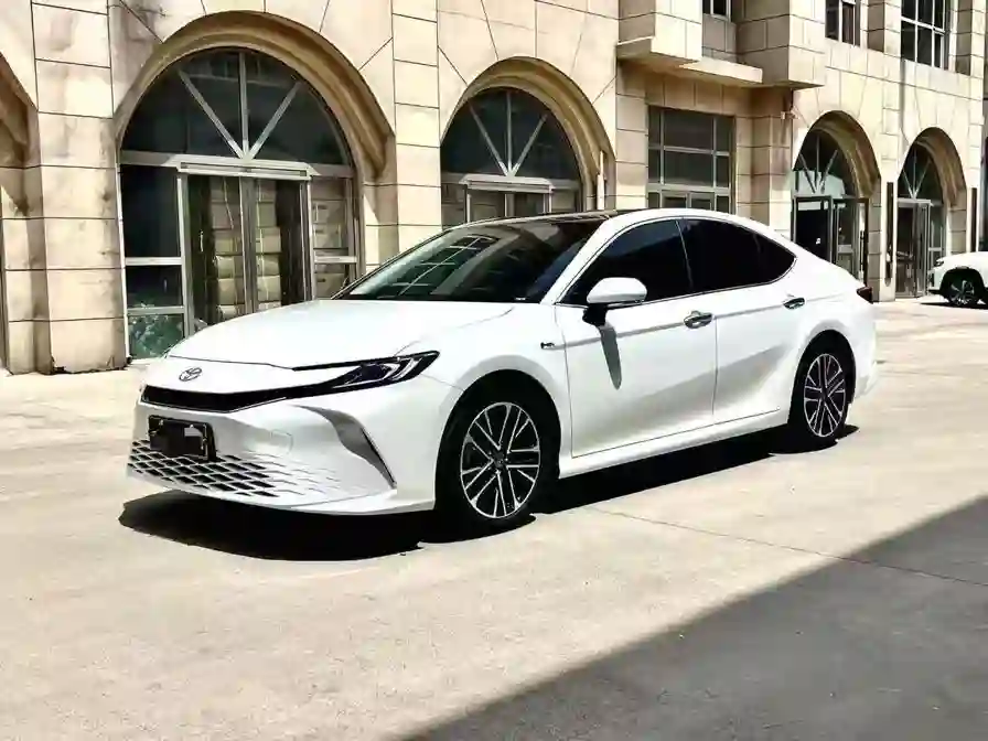 Toyota Camry 2024 — миниатюра 2