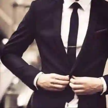 Тарчумон.（переводчик)- китайского языка.