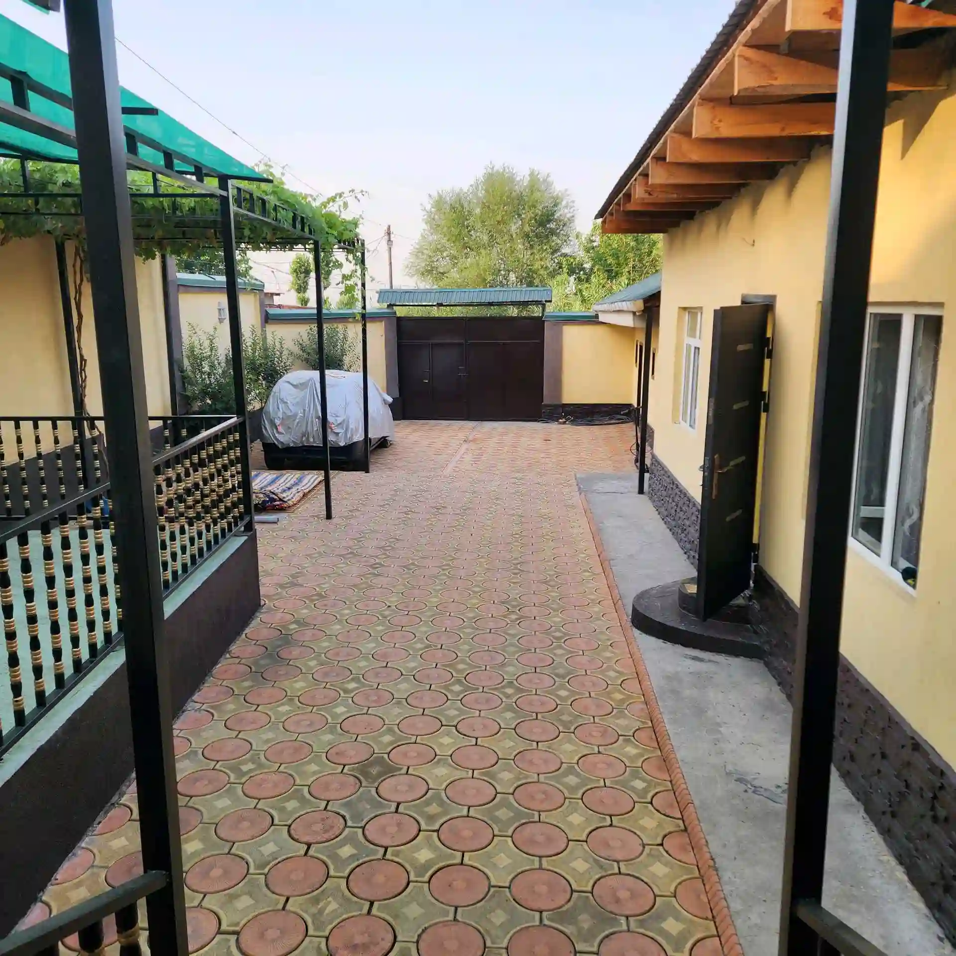 1 этажный, 5-комн. дом, 300 м², 3 соток, РУДАКИ