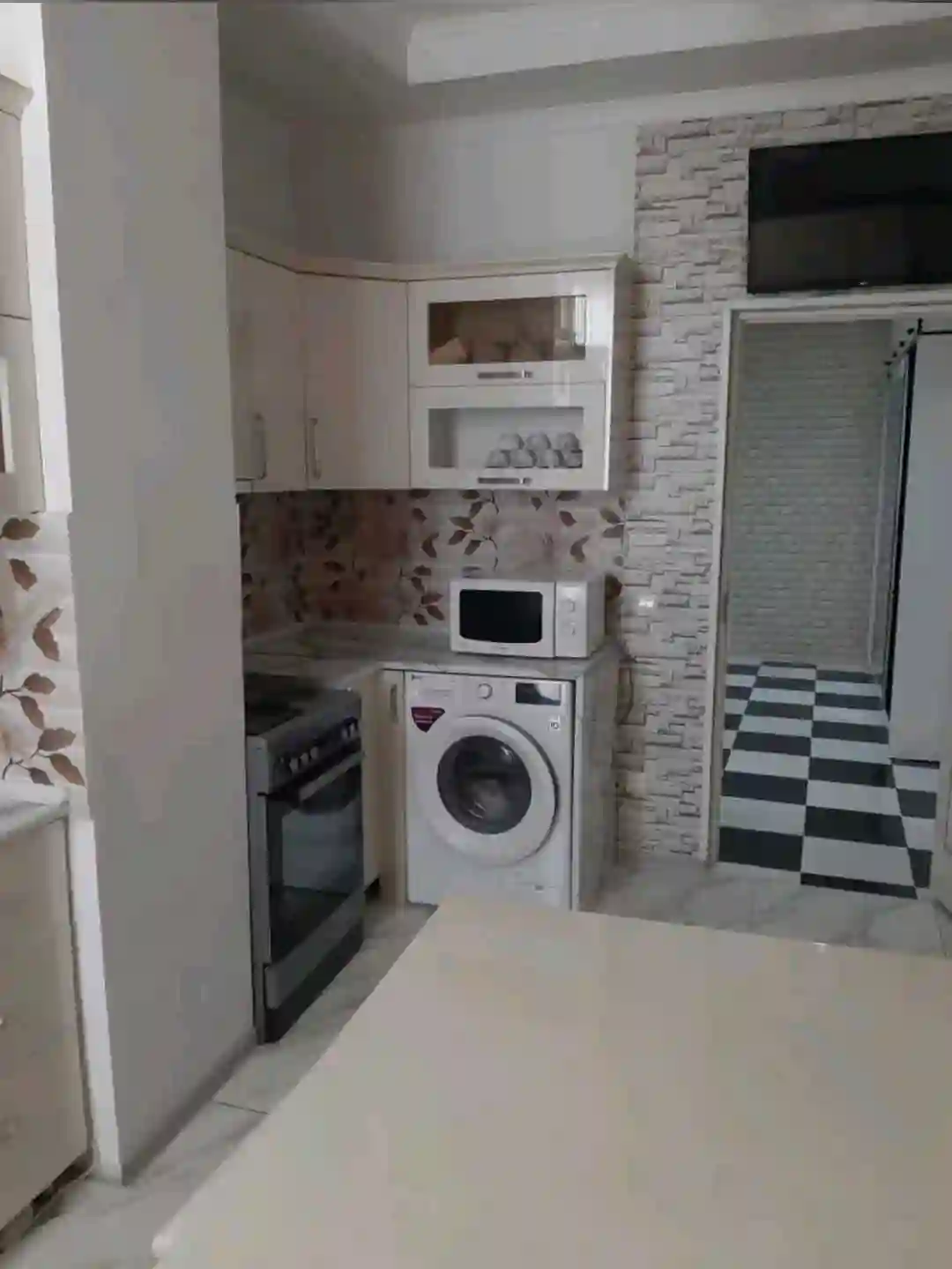 3-к квартира, 8 этаж, 120 м², Фирдавси