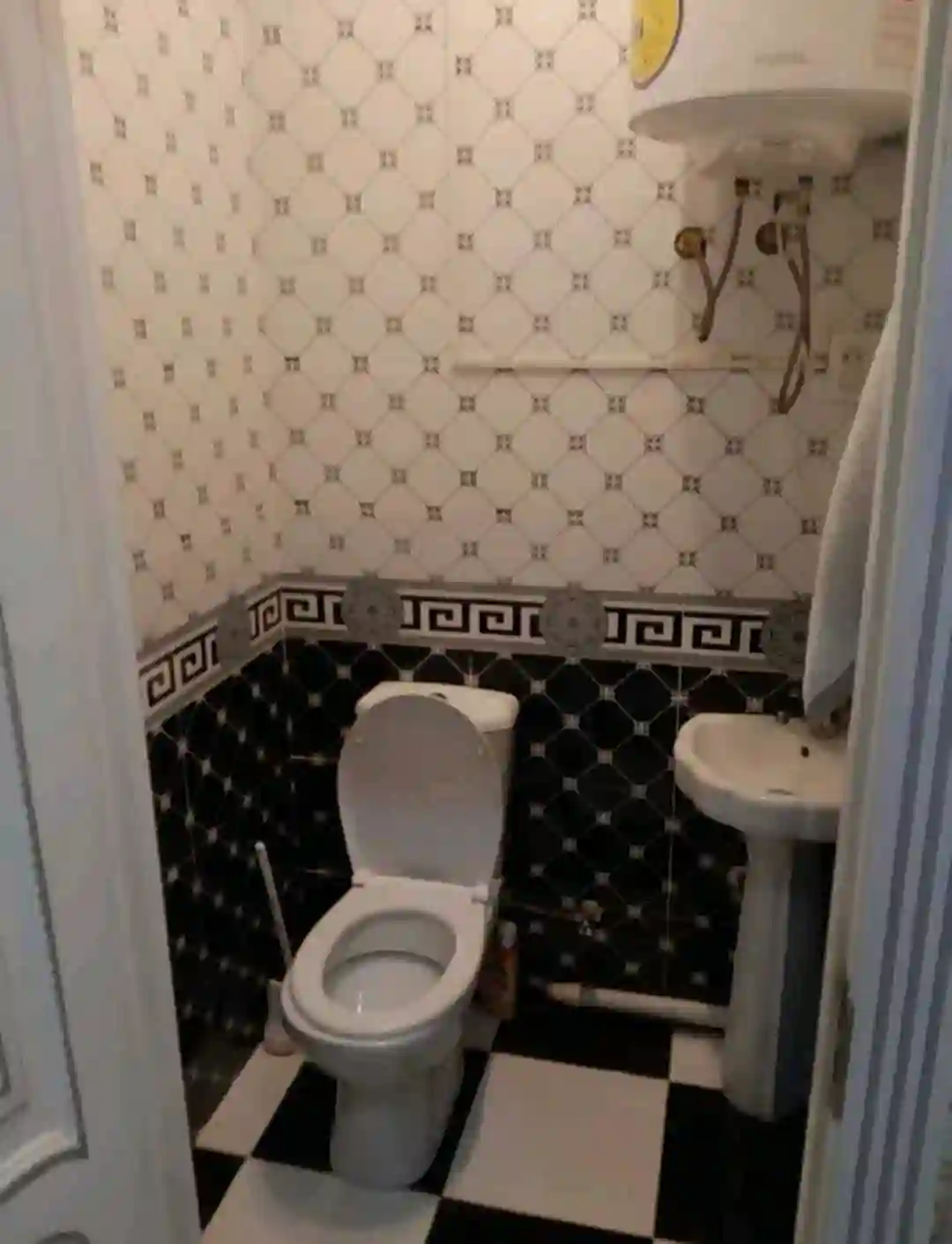3-к квартира, 8 этаж, 120 м², Фирдавси