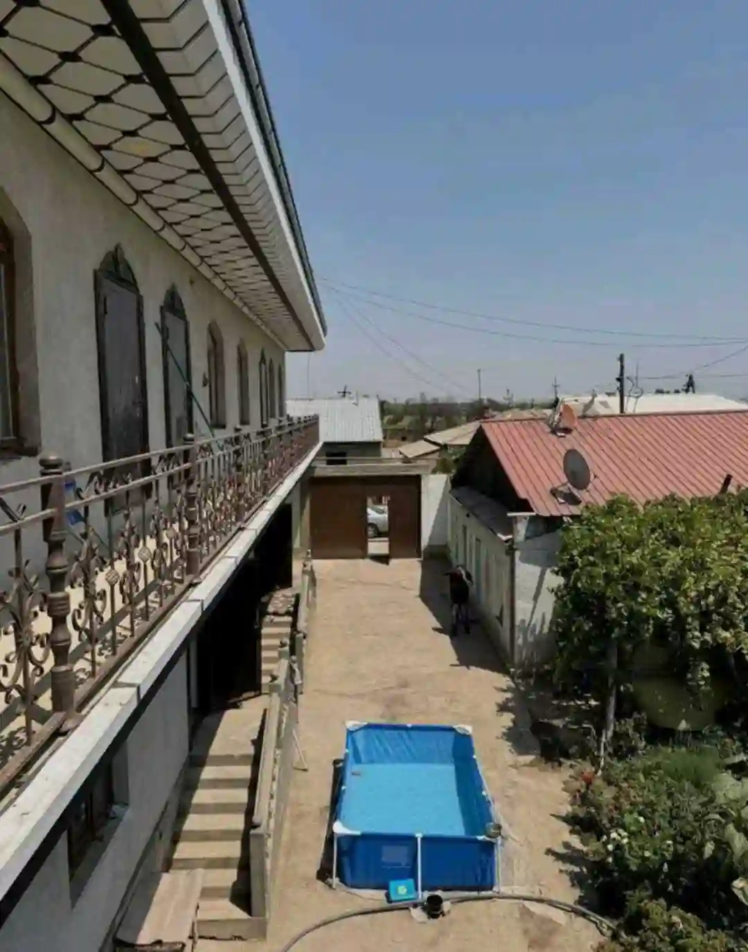 2 этажный, 8-комн. дом, 2002 м², 14 соток, Худжанд
