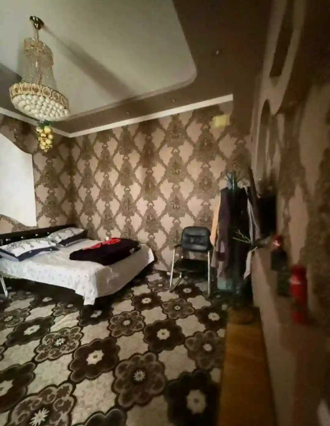 2 этажный, 8-комн. дом, 2002 м², 14 соток, Худжанд
