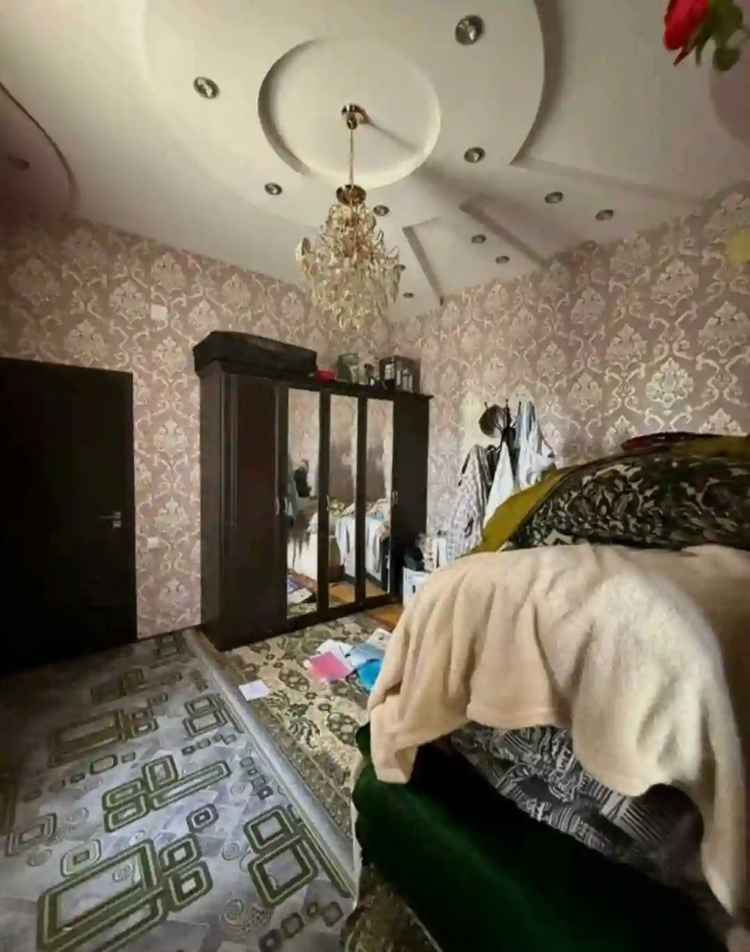 2 этажный, 8-комн. дом, 2002 м², 14 соток, Худжанд