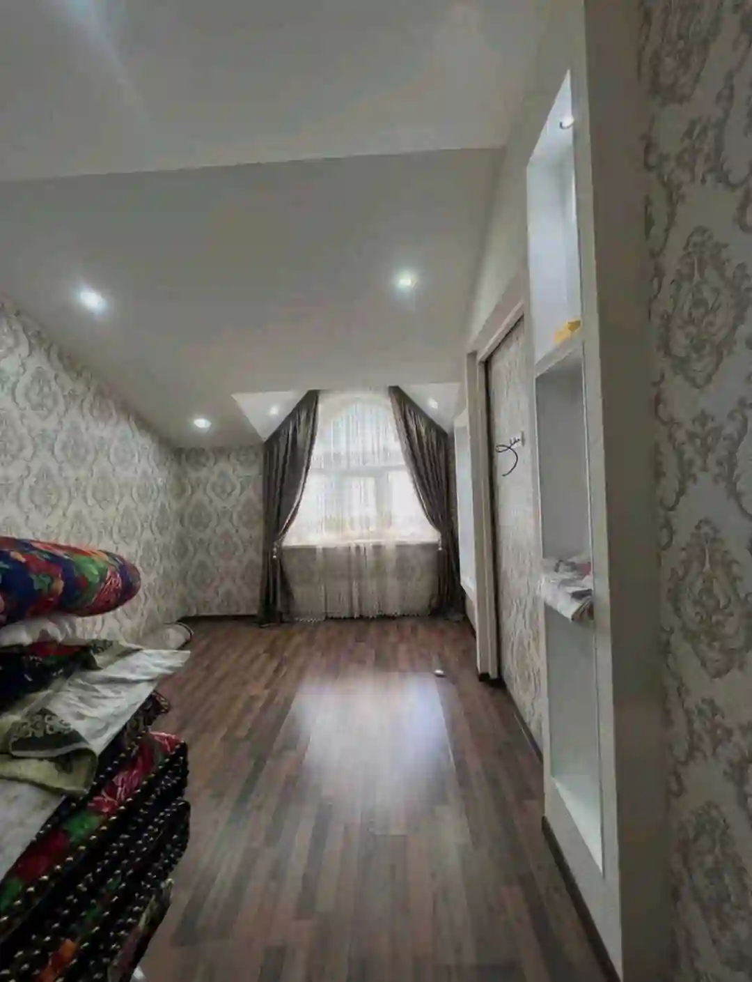 3-к квартира, 6 этаж, 85 м², Худжанд