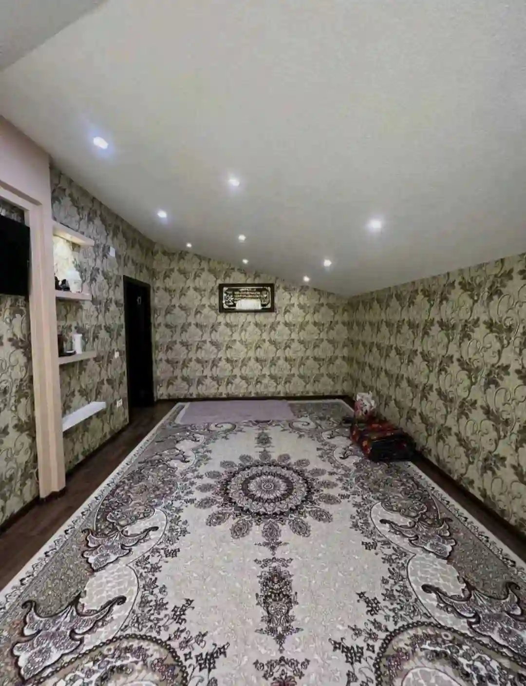 3-к квартира, 6 этаж, 85 м², Худжанд