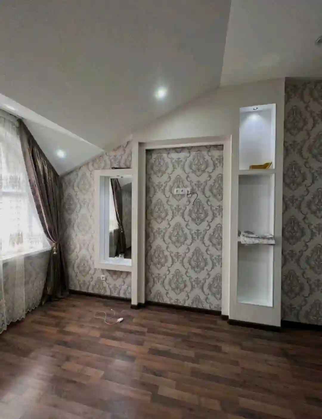 3-к квартира, 6 этаж, 85 м², Худжанд