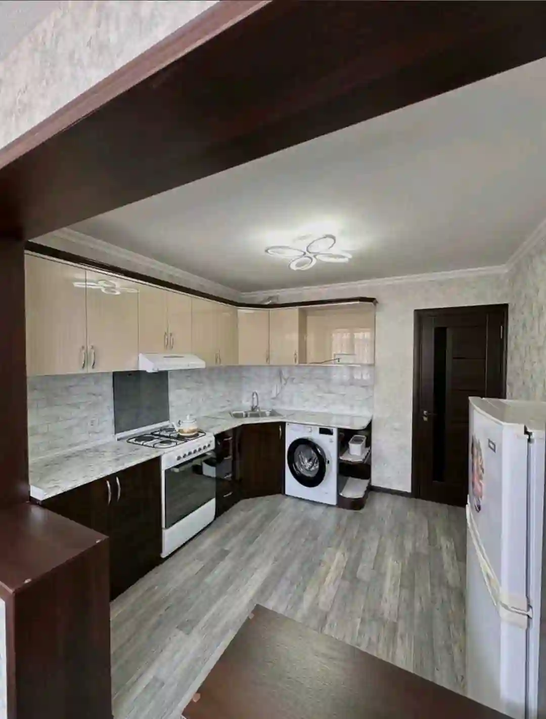 4-к квартира, 3 этаж, 85 м², Худжанд