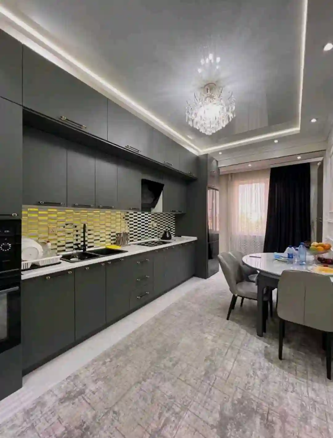 2-к квартира, 6 этаж, 93 м², Сино