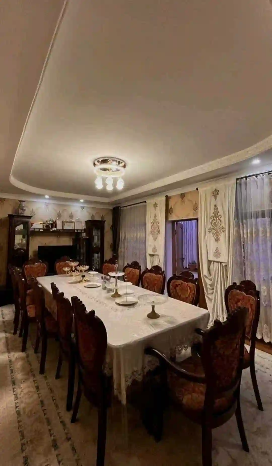 1 этажный, 6-комн. дом, 3652 м², 5 соток, Фирдавси