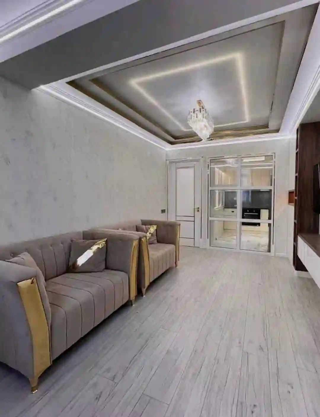 2-к квартира, 3 этаж, 75 м², Шохмансур