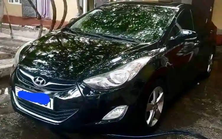 Hyundai Avante 2011