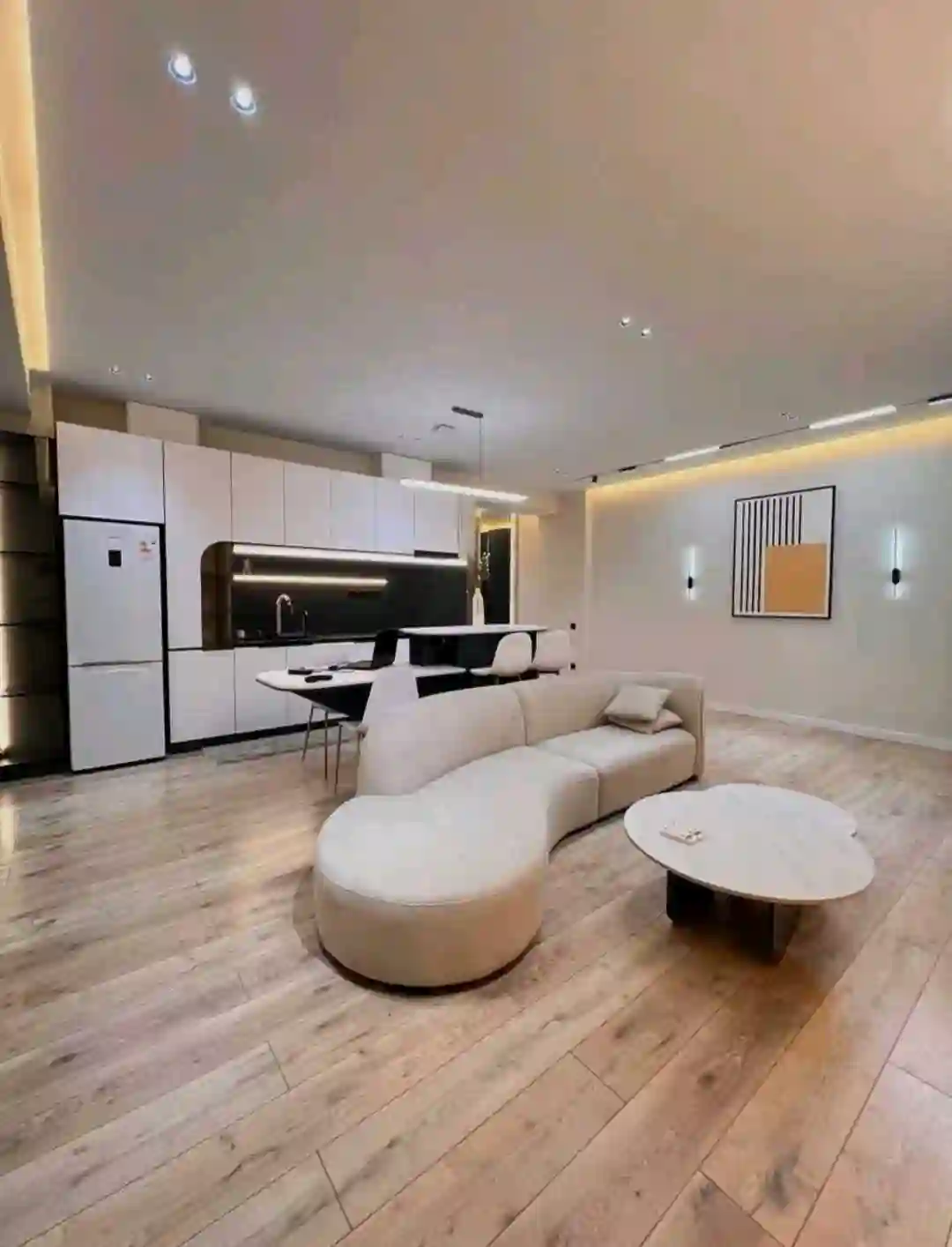 3-к квартира, 14 этаж, 91 м², Шохмансур