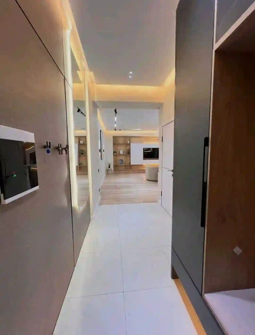 3-к квартира, 14 этаж, 91 м², Шохмансур