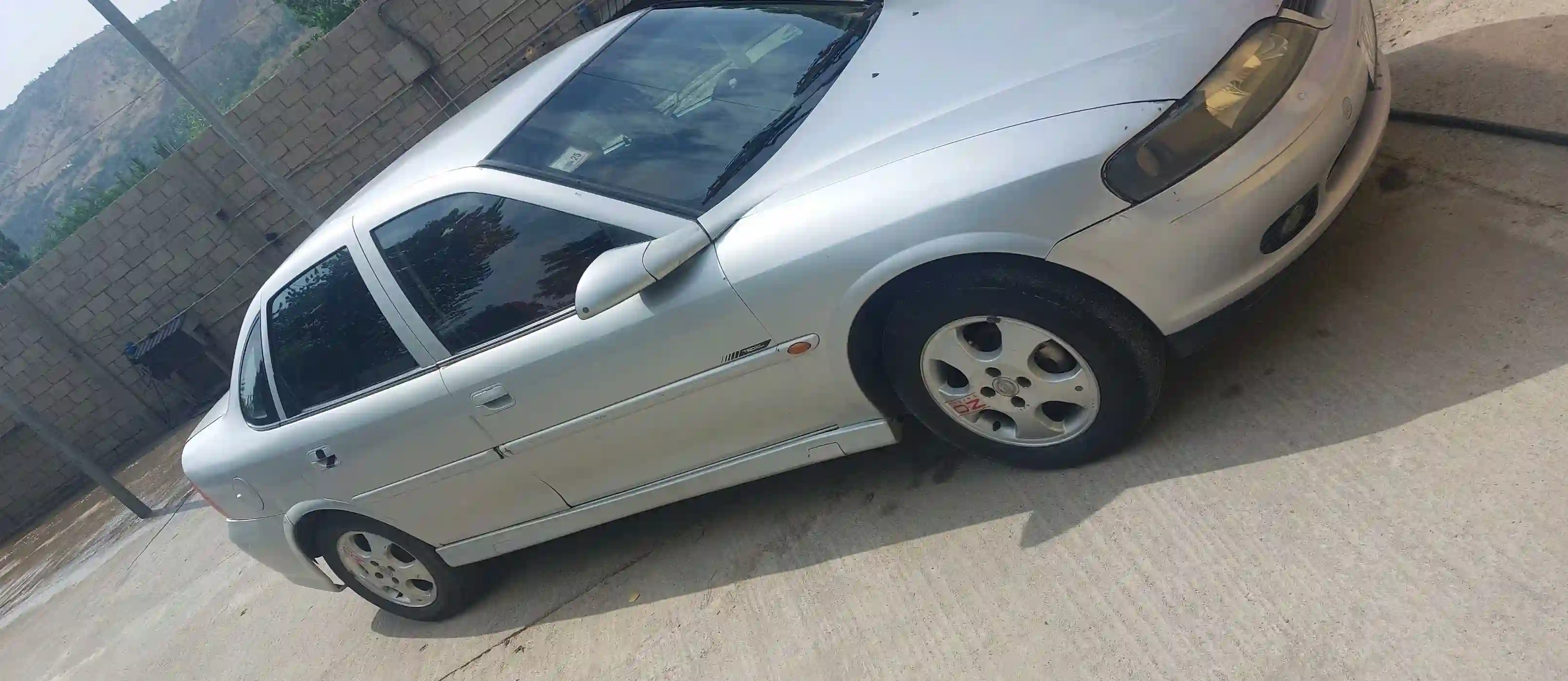 Opel Vectra b 1998 — миниатюра 2