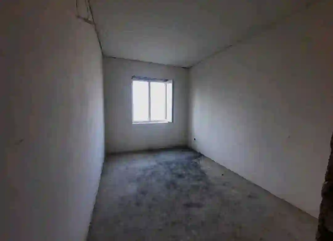 2-к квартира, 1 этаж, 52 м², Фирдавси