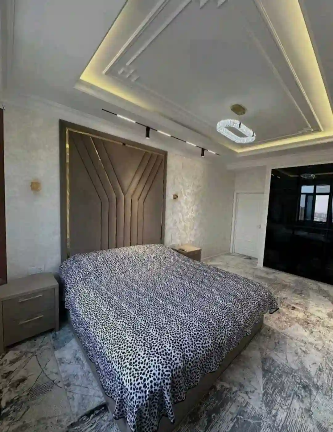 4-к квартира, 12 этаж, 131 м², Шохмансур