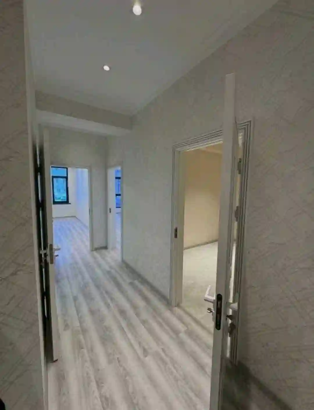 2-к квартира, 1 этаж, 64 м², Сино