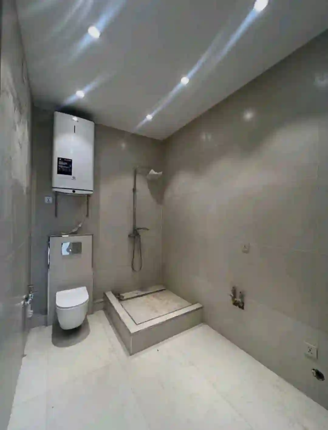 3-к квартира, 16 этаж, 90 м², Шохмансур