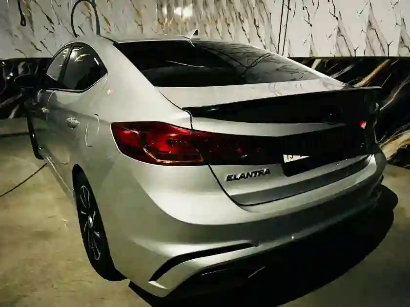 Hyundai Elantra 2018