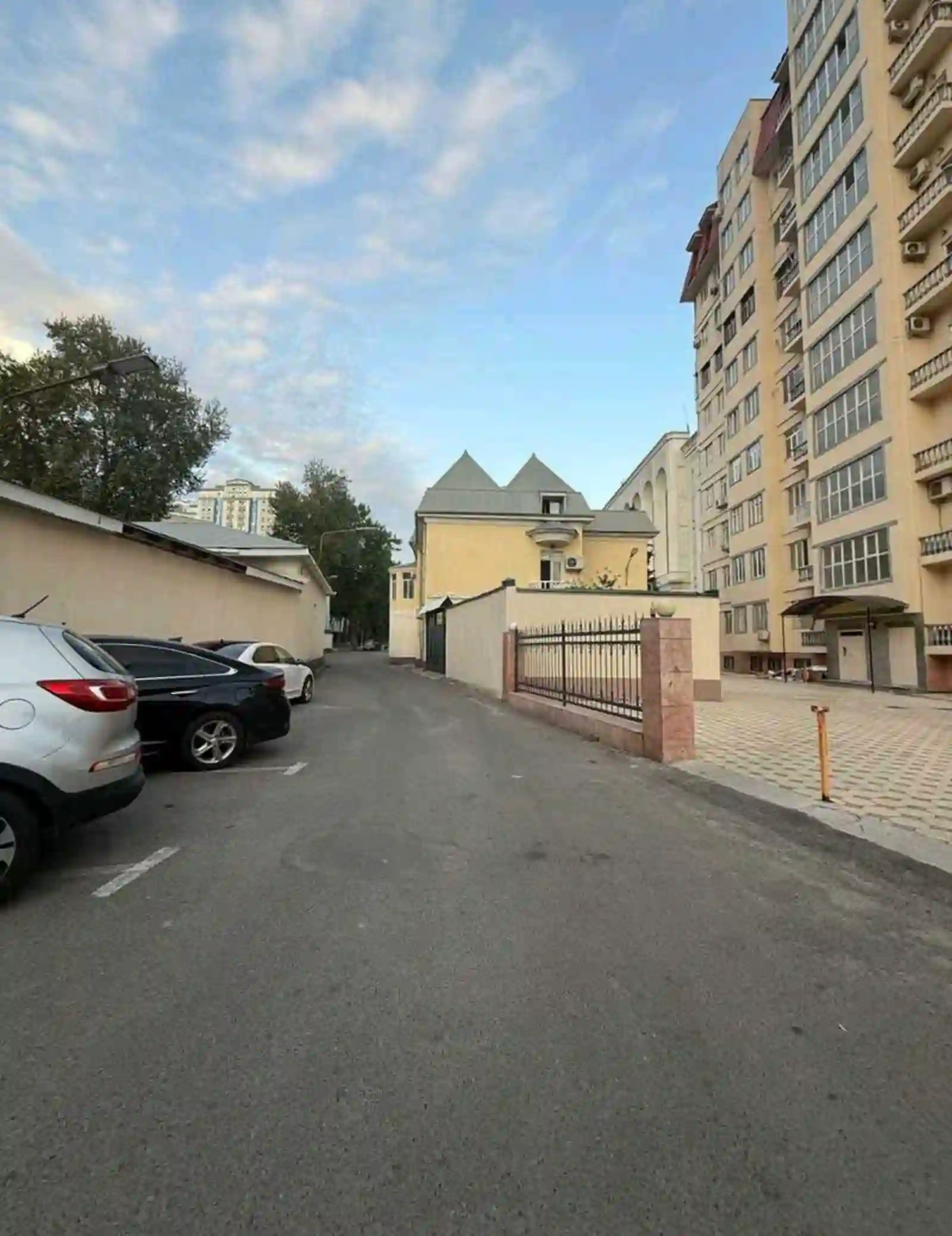 3-к квартира, 1 этаж, 124 м², Исмоил Сомони