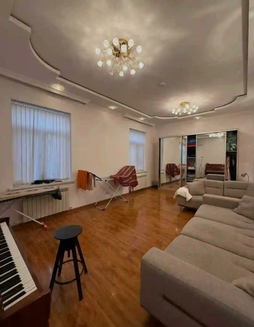 1 этажный, 4-комн. дом, 240 м², 8 соток, Исмоил Сомони