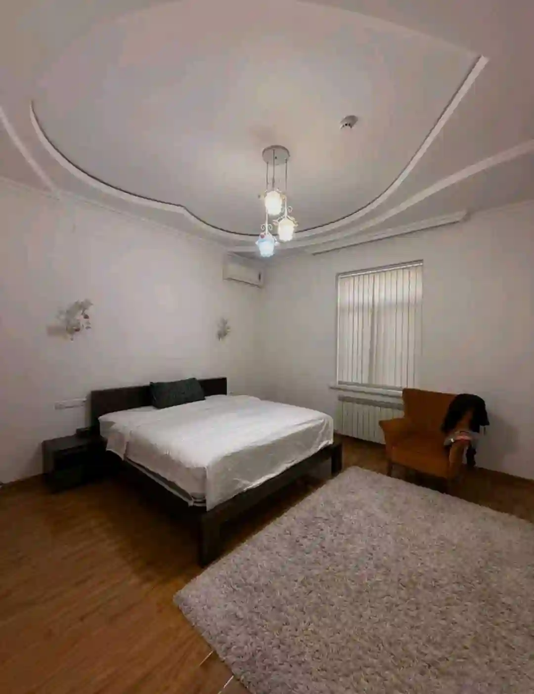 1 этажный, 4-комн. дом, 240 м², 8 соток, Исмоил Сомони