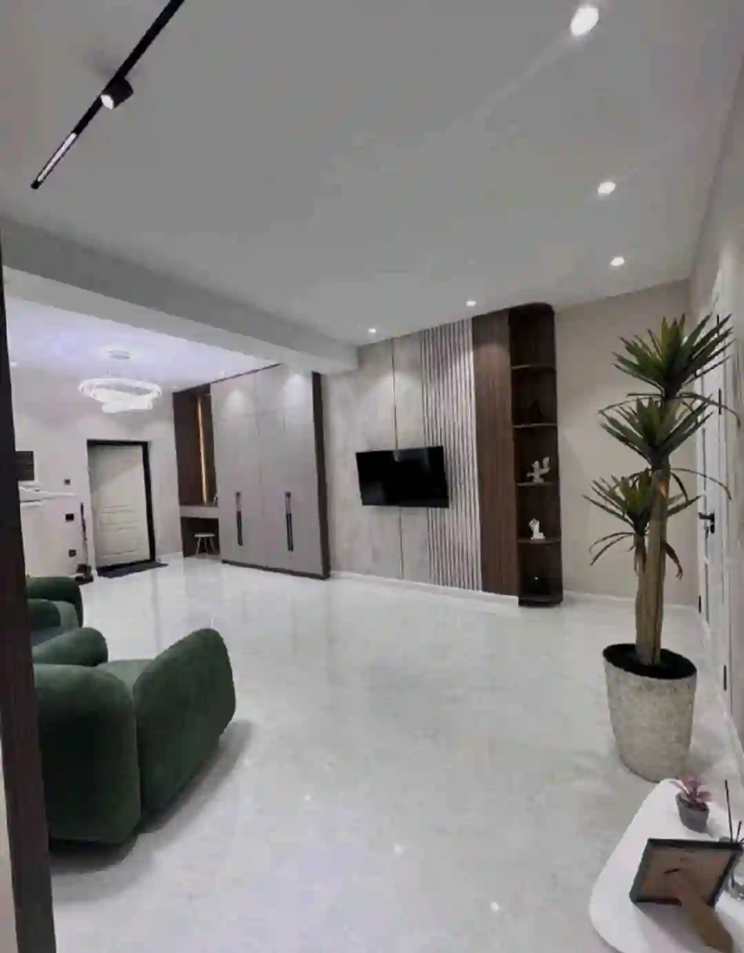 3-к квартира, 10 этаж, 132 м², Шохмансур