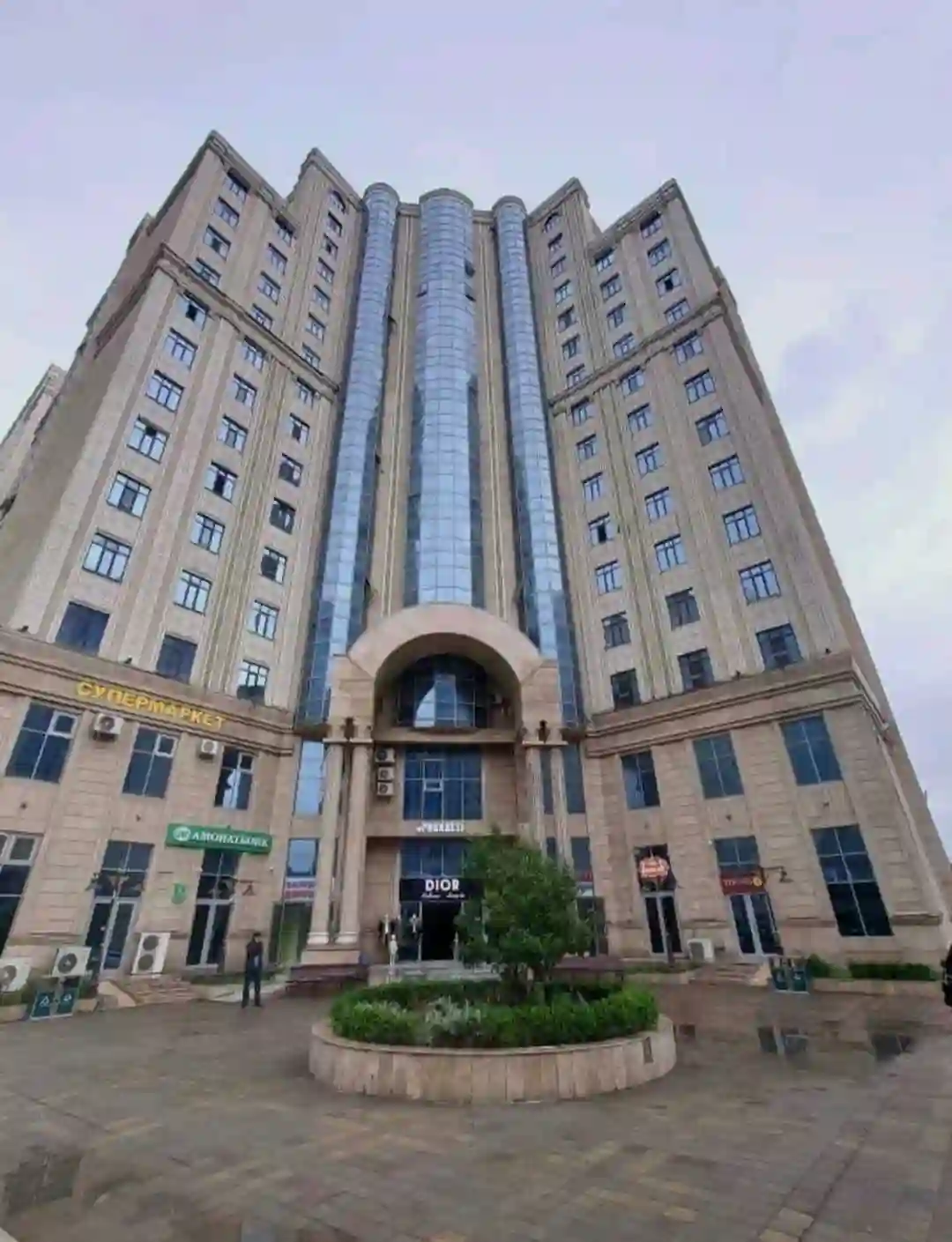 2-к квартира, 16 этаж, 65 м², Шохмансур