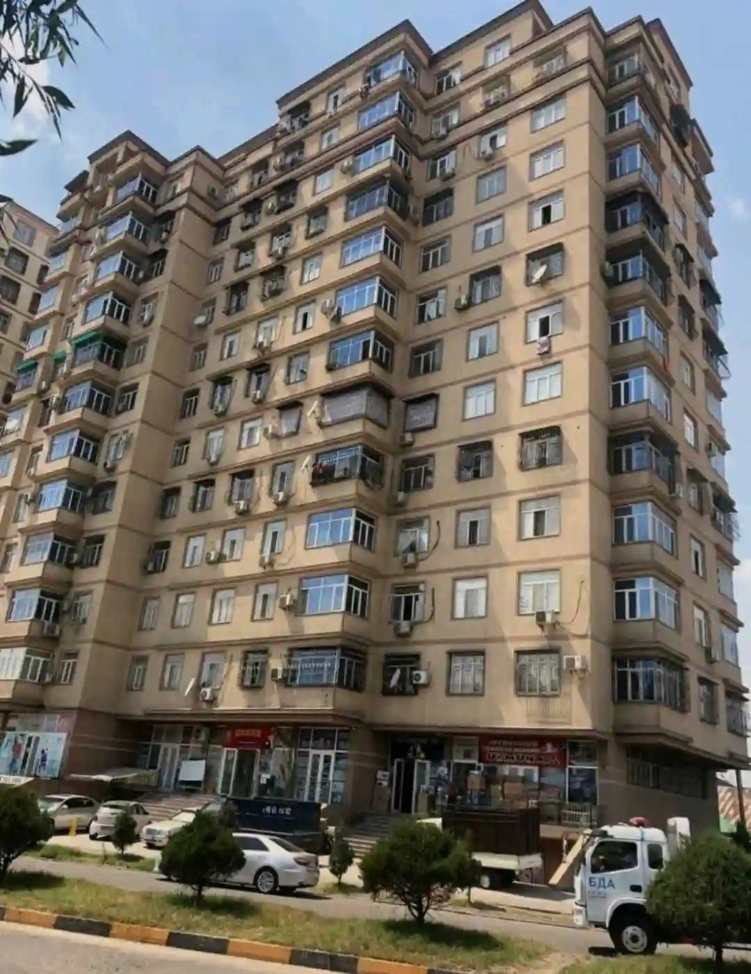 2-к квартира, 2 этаж, 53 м², Фирдавси