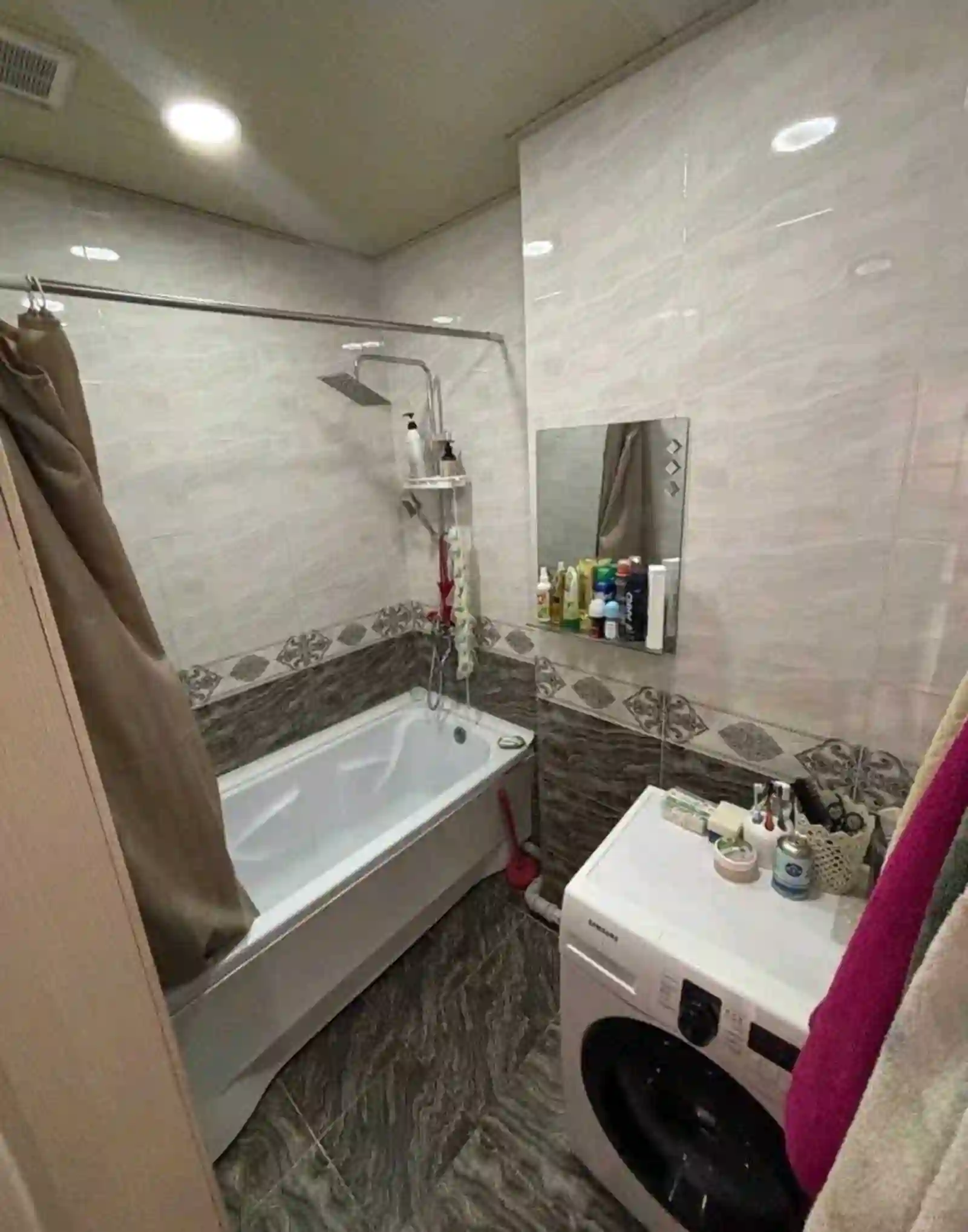 3-к квартира, 5 этаж, 82 м², Фирдавси