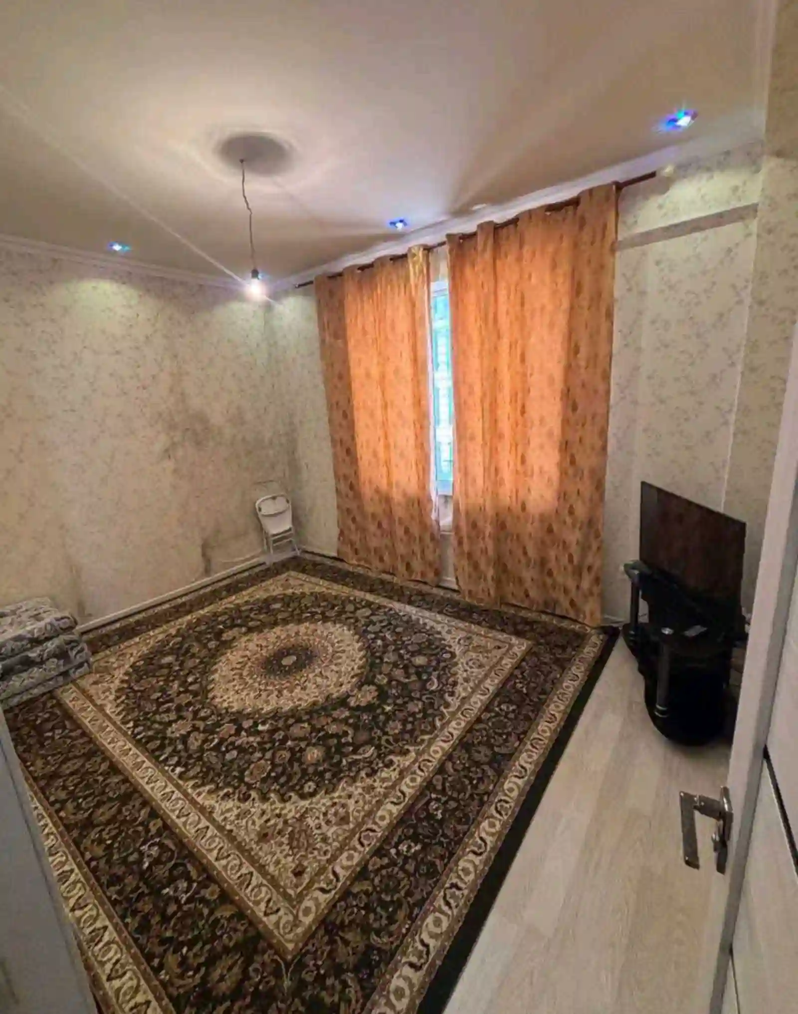 3-к квартира, 5 этаж, 82 м², Фирдавси