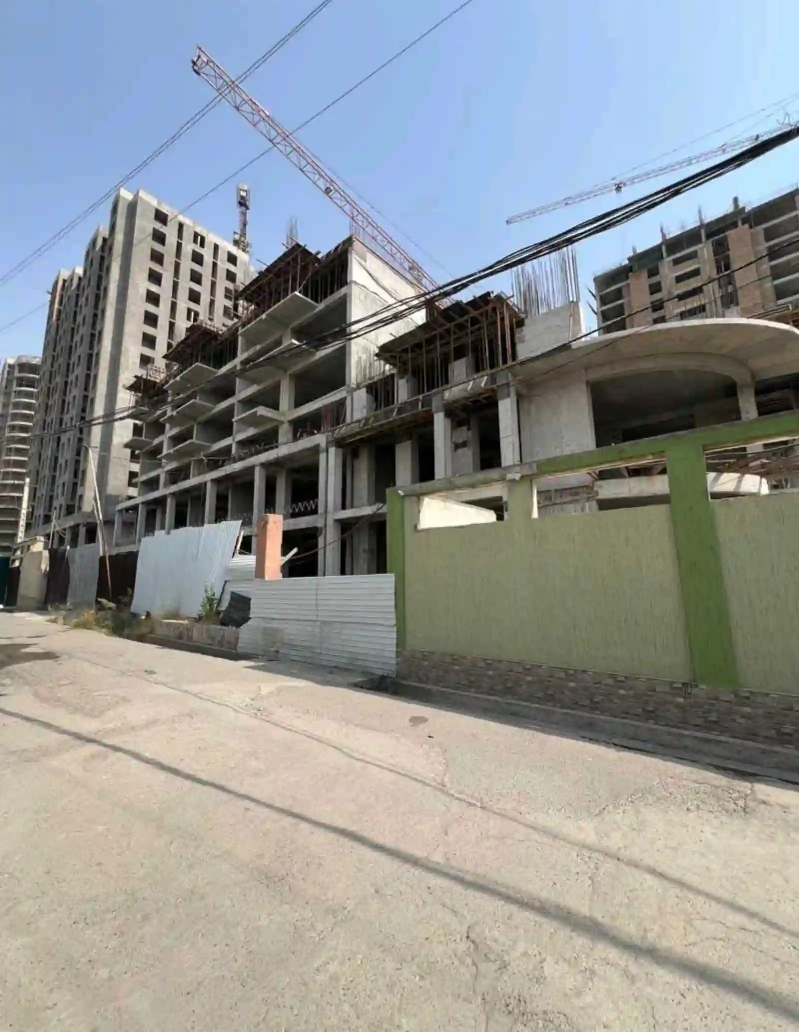 1-к квартира, 15 этаж, 57 м², Шохмансур