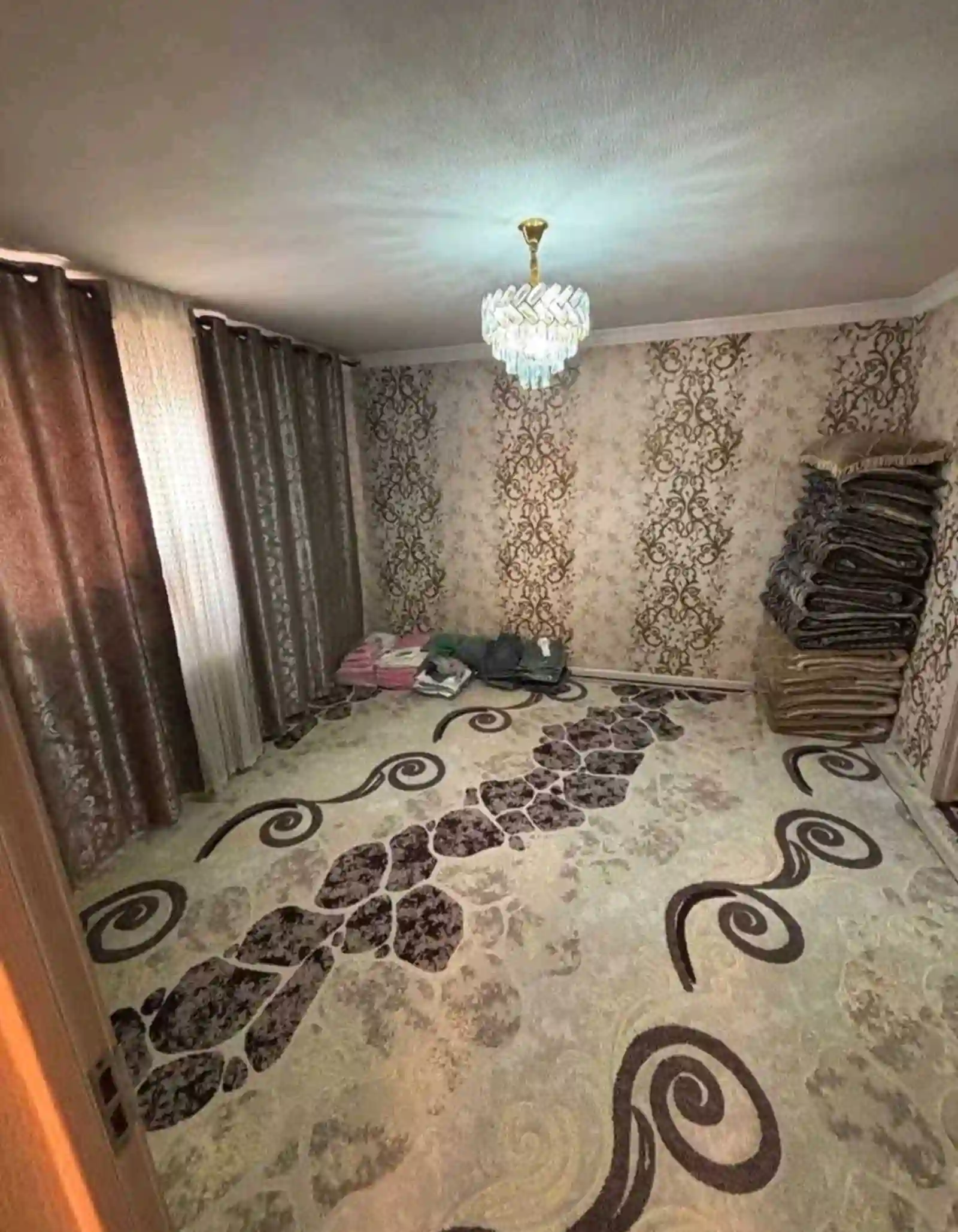 3-к квартира, 4 этаж, 56 м², Фирдавси