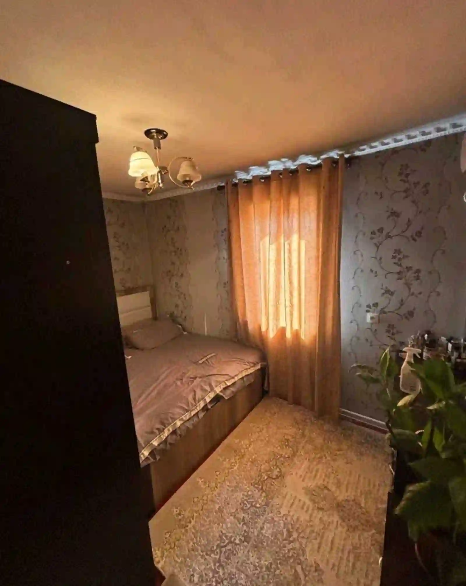 3-к квартира, 4 этаж, 56 м², Фирдавси