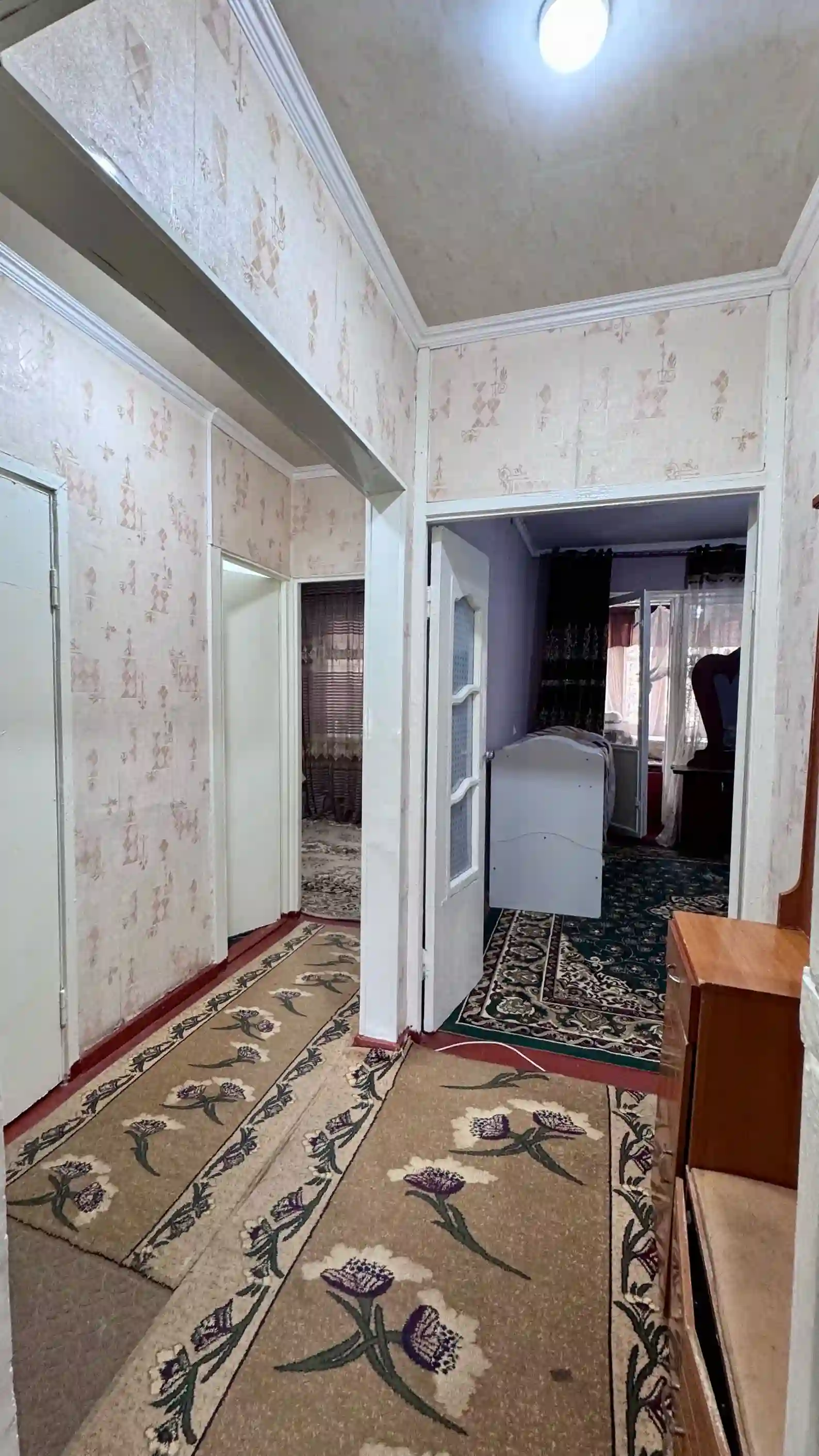 2-к квартира, 4 этаж, 62 м², 2мкр, Нотариус