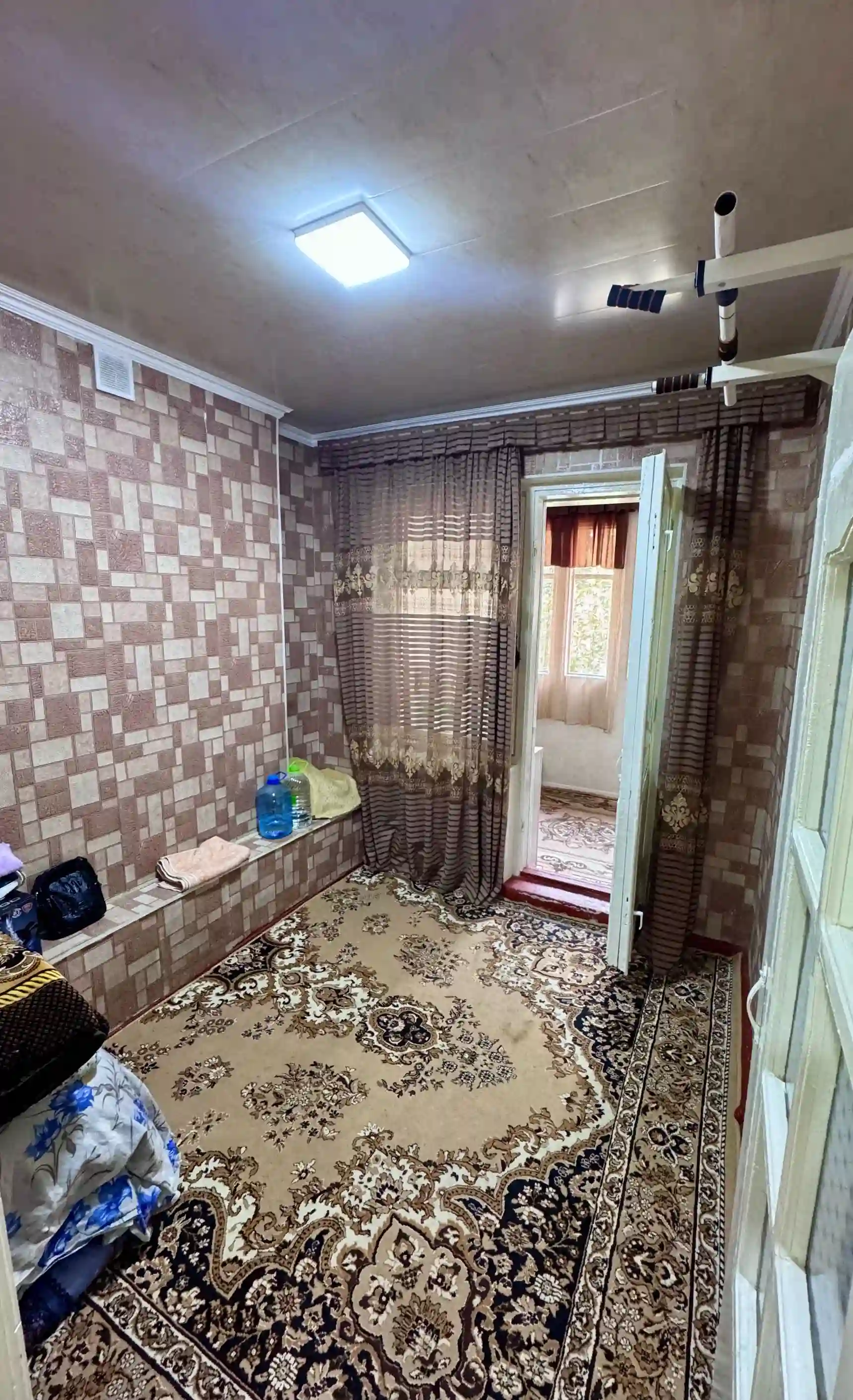 2-к квартира, 4 этаж, 62 м², 2мкр, Нотариус